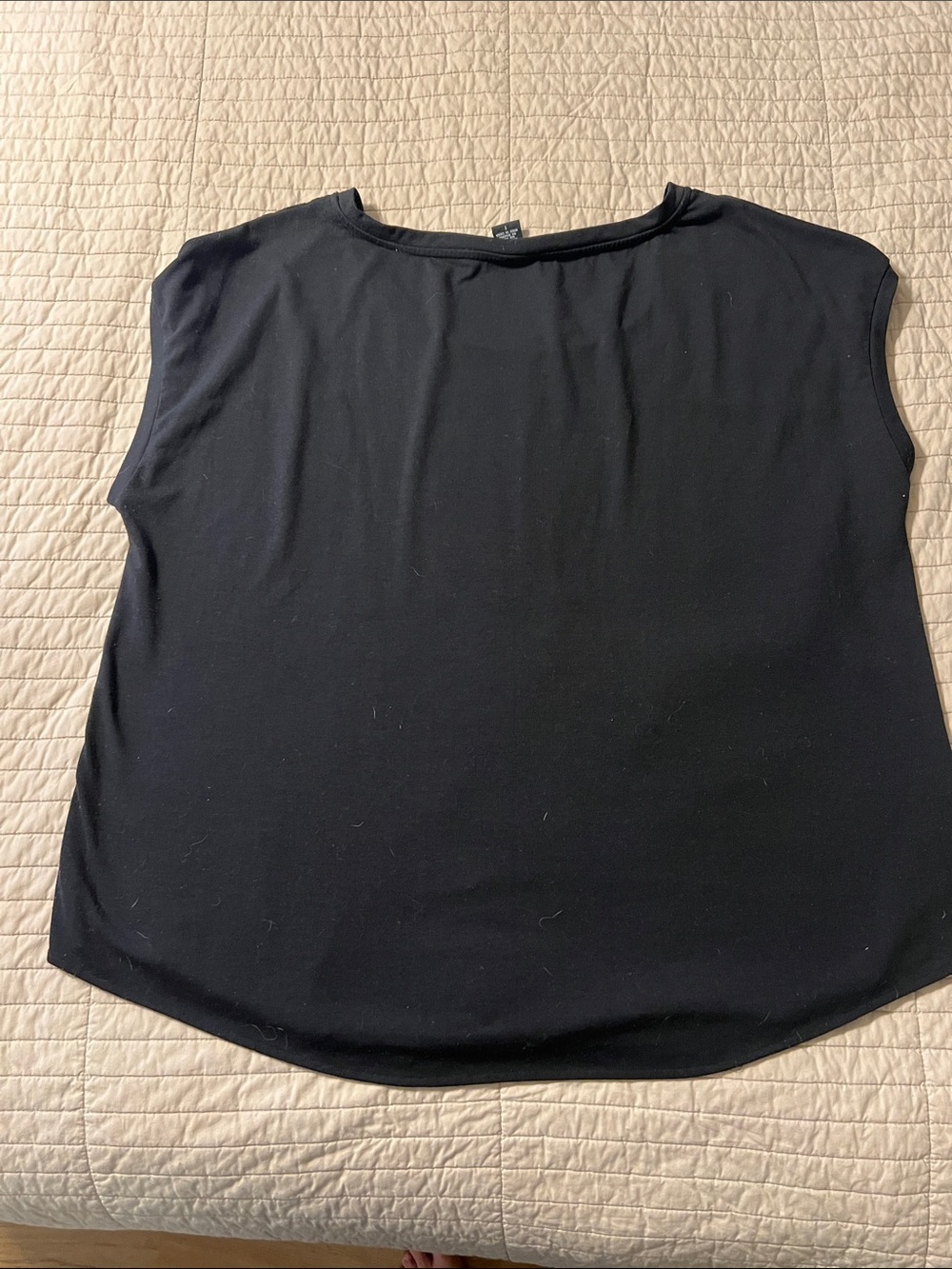 Two torrid Tops Size 1 - Short Sleeve Bicycle Print & Sleeveless Bird Print - Picture 14 of 15